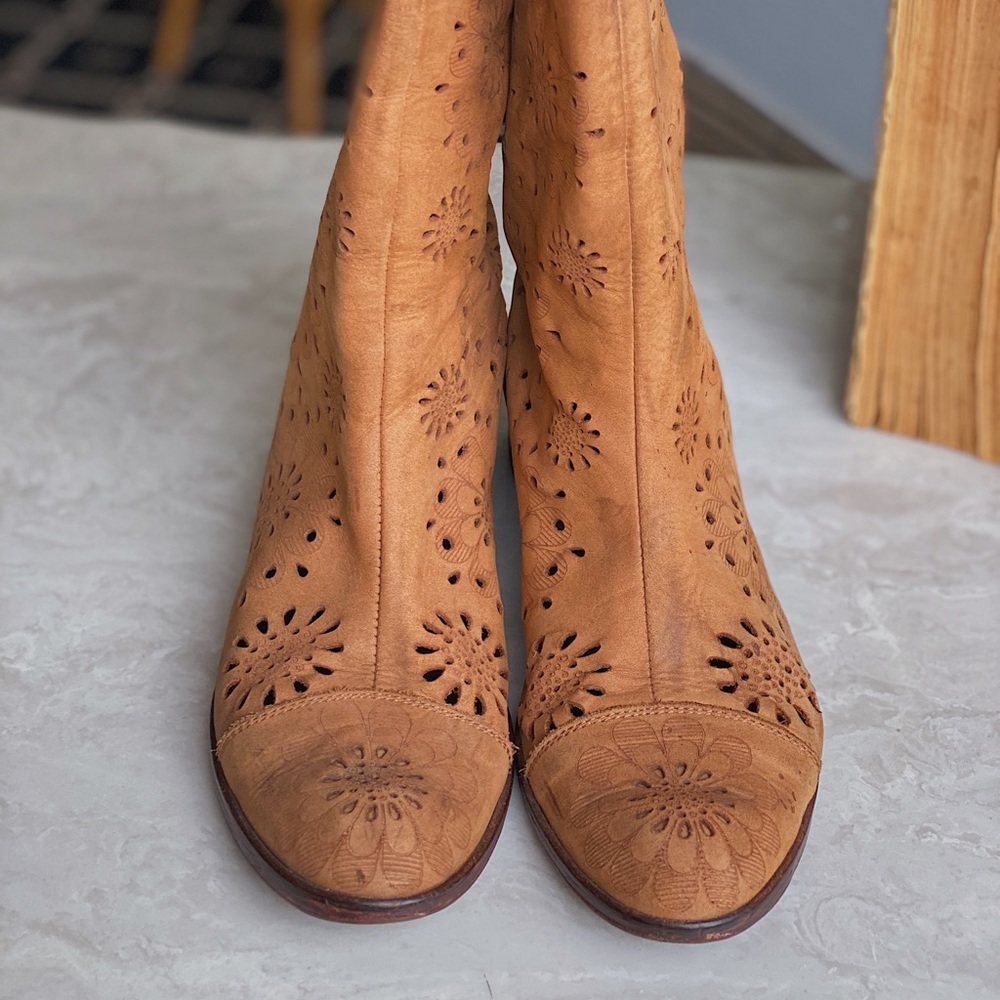 Soft leather cutout boots